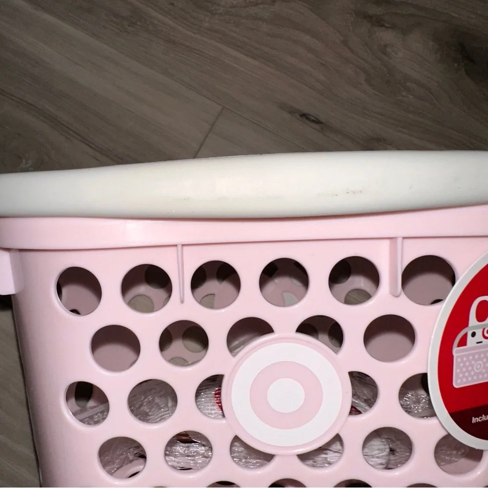 Small Target Pink Shopping Basket - Picture 4 of 6